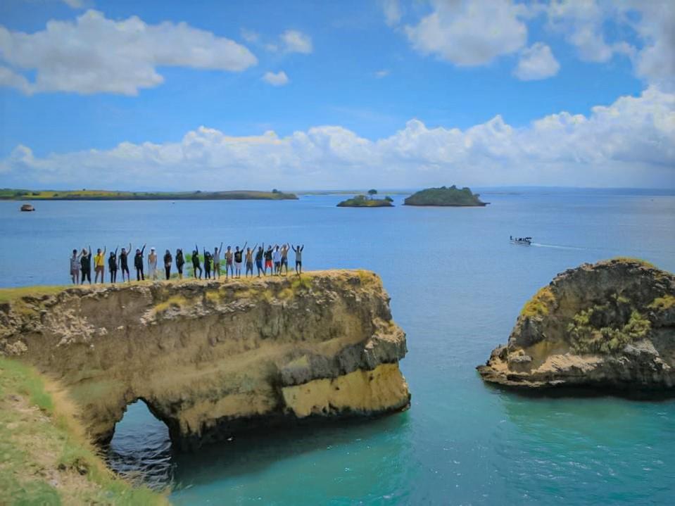 Paket Tour 4 Hari 3 Malam